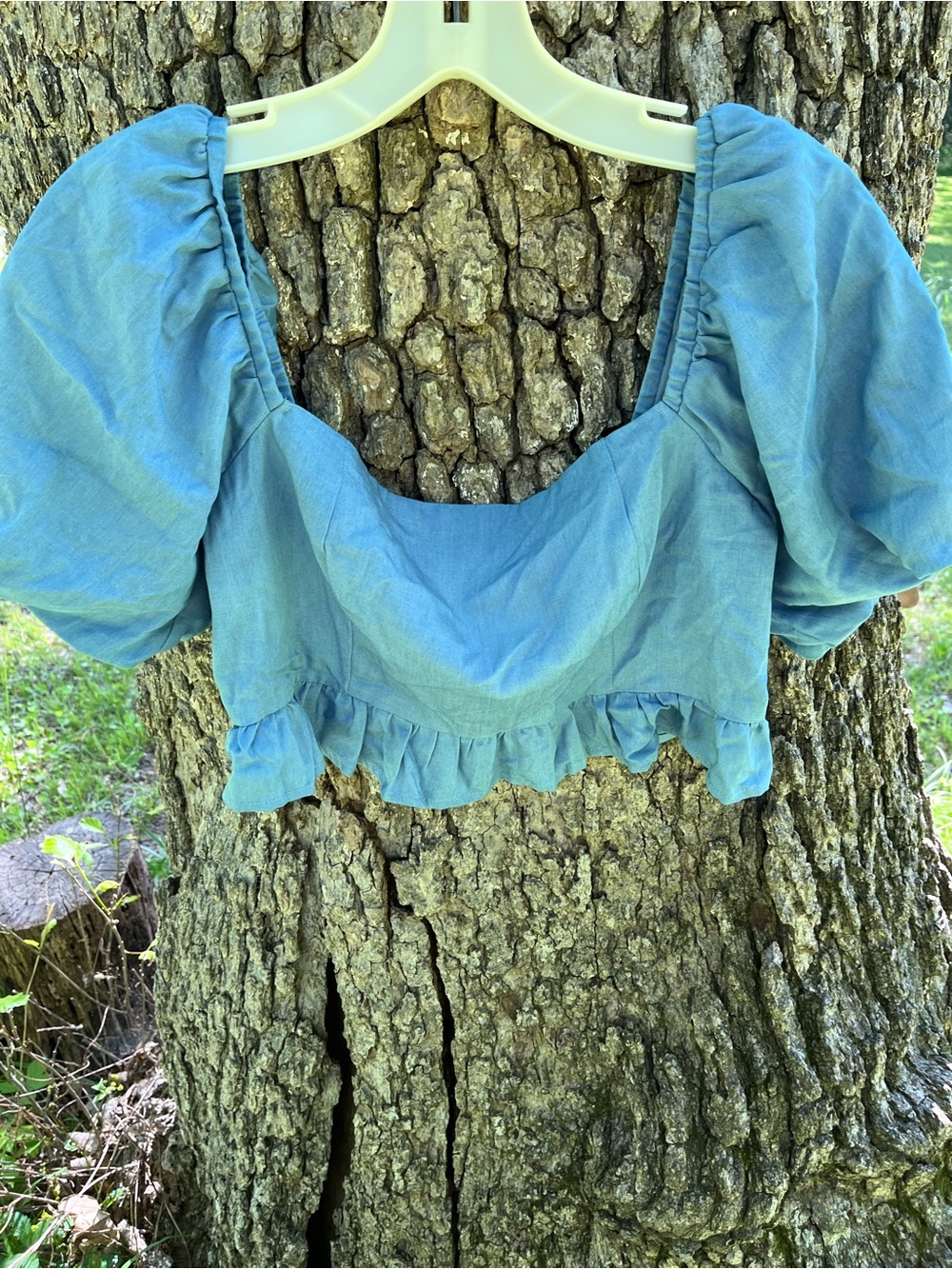 ⭐️Kittenish Cropped Blouse in size M